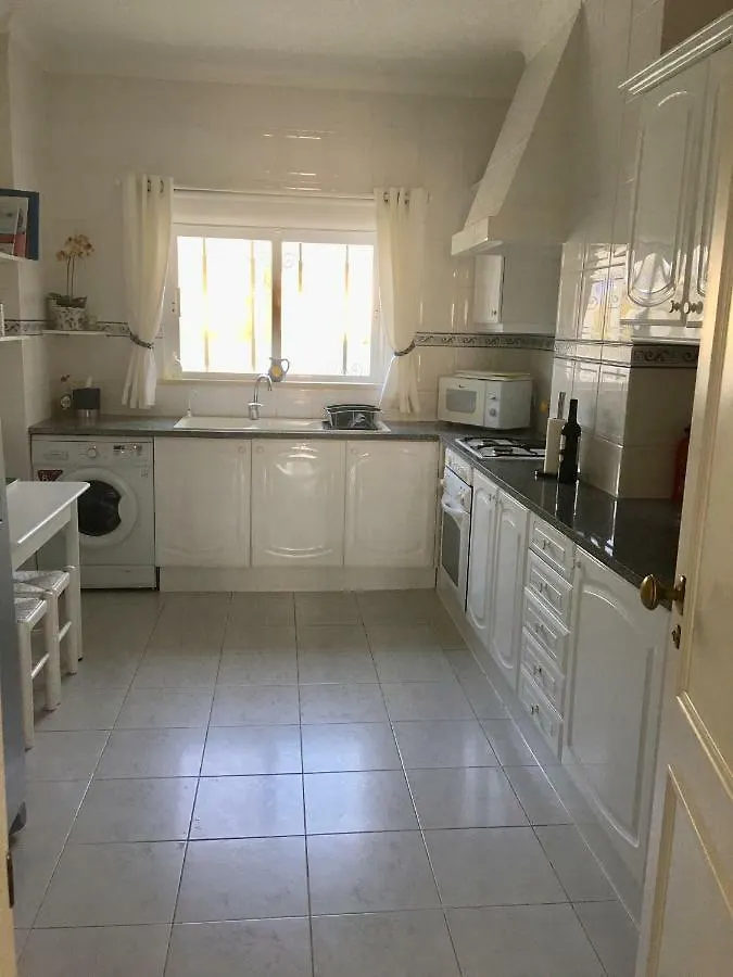 Hidden Jewel Apartment Lagos 0*,